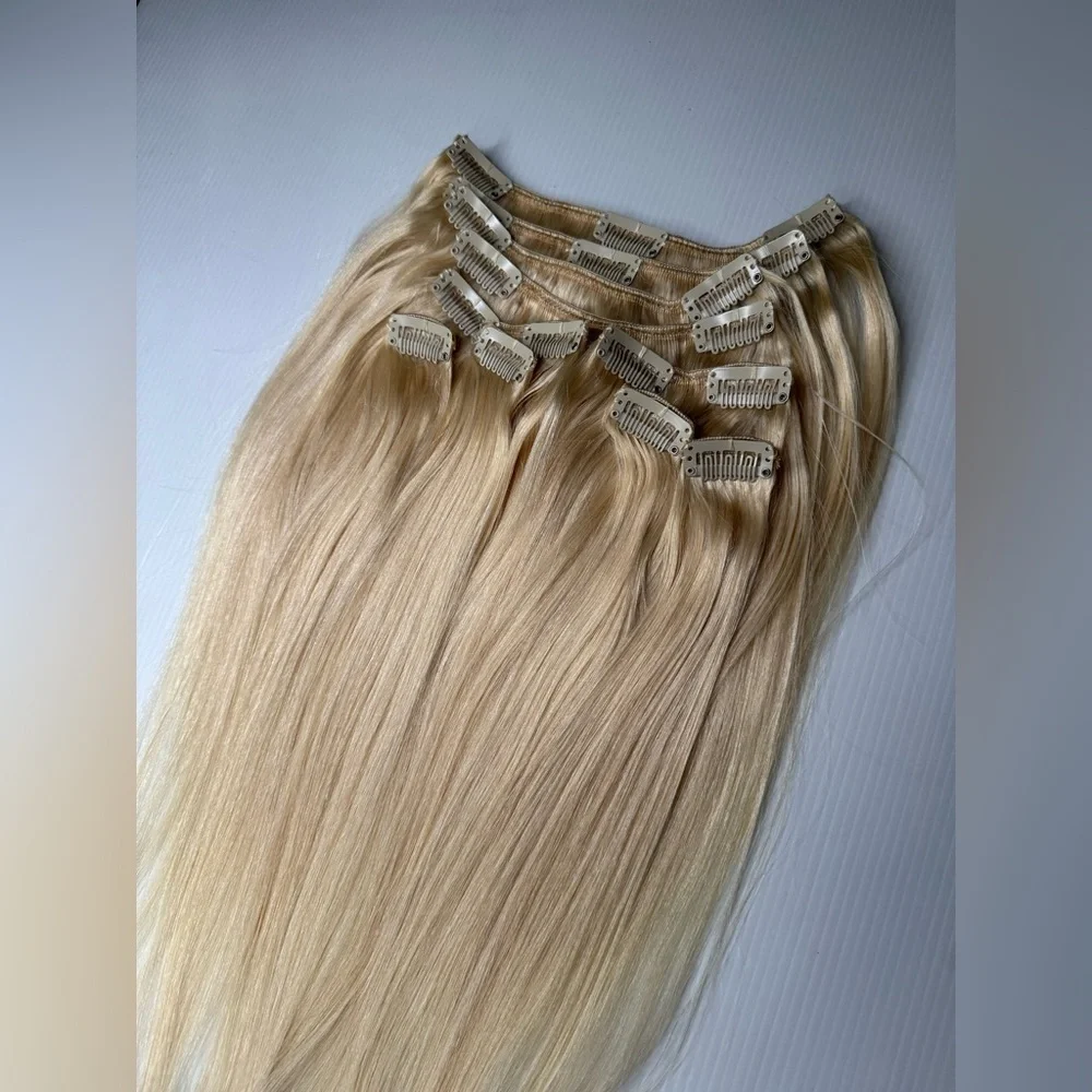 18 In Light  Blonde Straight  Hair Extensions - Clip ins